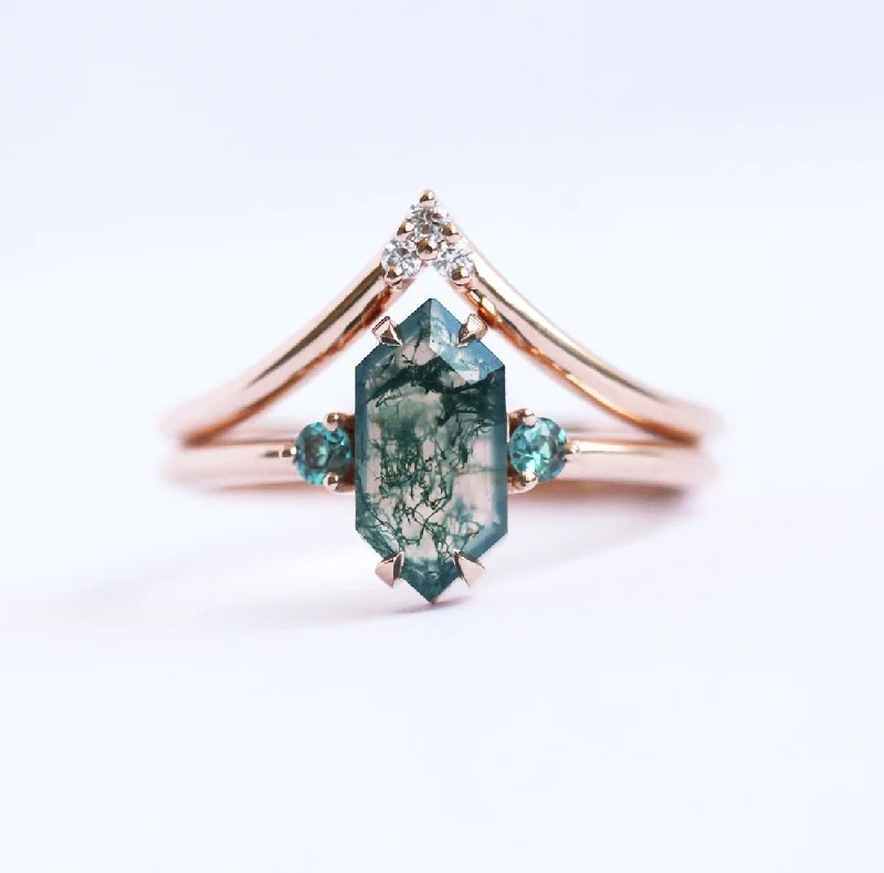 Once-A-Year Jewelry Deals – Shop Before They’Re Gone Luna Moss Agate And Alexandrite Ring With Diamond Band