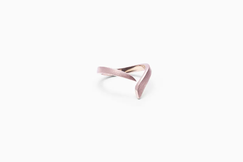 Make Every Moment Shine – Jewelry Discounts Available Flame 18K Rosegold Ring