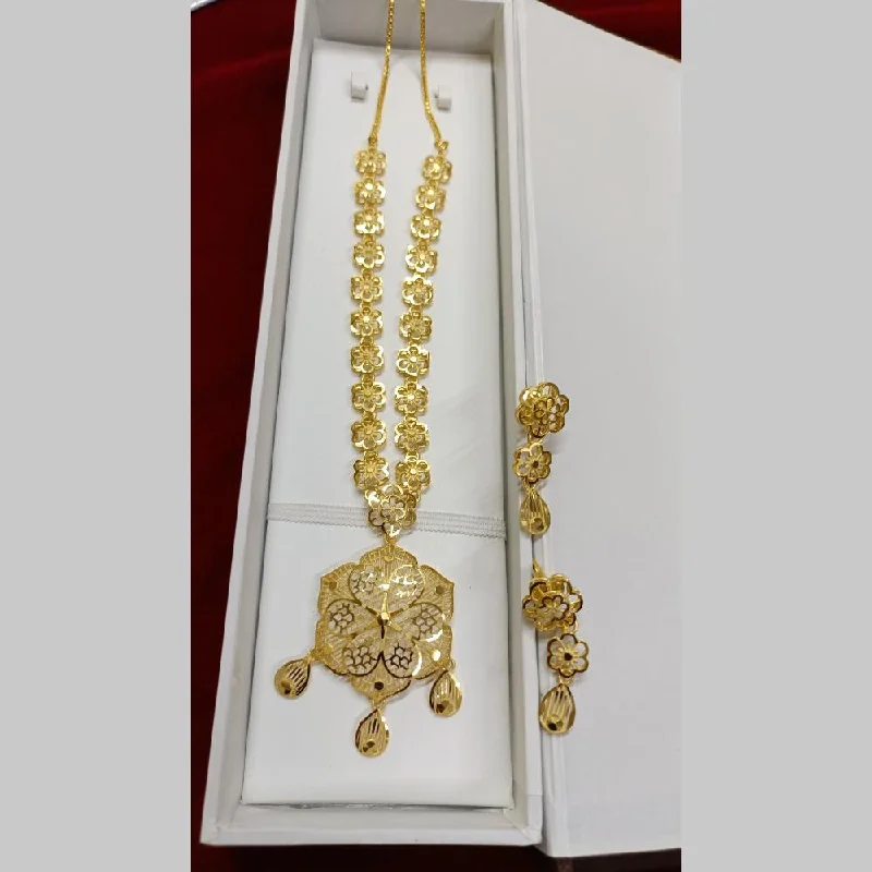 Discounted Jewelry For A Glamorous Look Pari Art Jewellery Forming Necklace Set