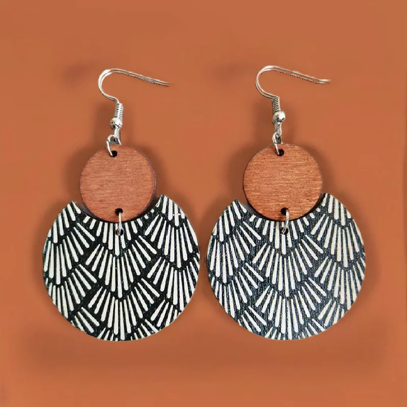 The Perfect Accessory For Less – Jewelry Sale Live Beautiful Black and White Wood Circle Earrings