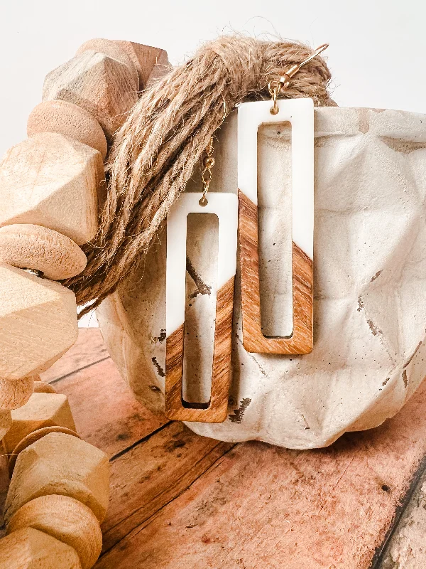 Limited-Stock Jewelry Clearance – Grab Your Favorites Now Rectangular White Resin and Wood Earrings