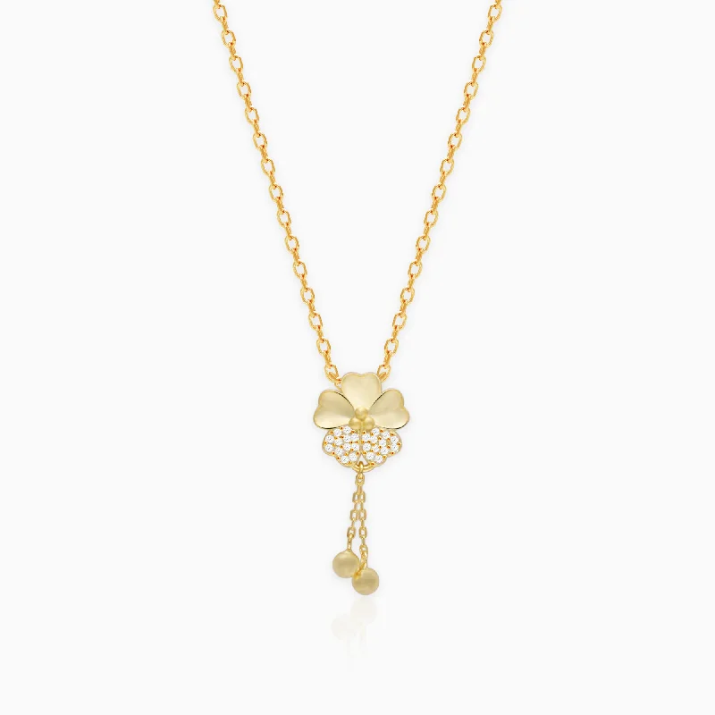 Timeless Beauty, Unbeatable Deals – Jewelry Sale On Golden Clover Dangle Pendant with Link Chain