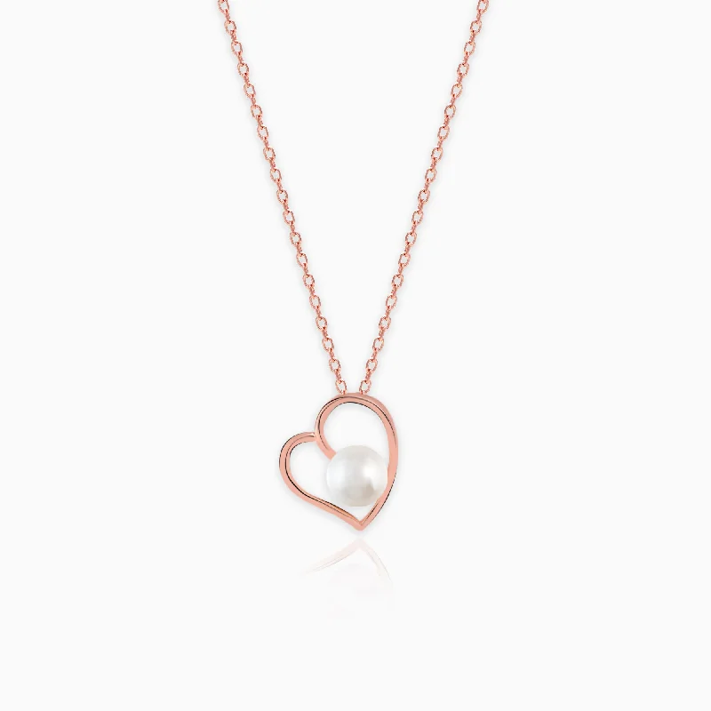 High-End Jewelry, Now More Affordable Than Ever Rose Gold Pearl Heart Pendant with Link Chain